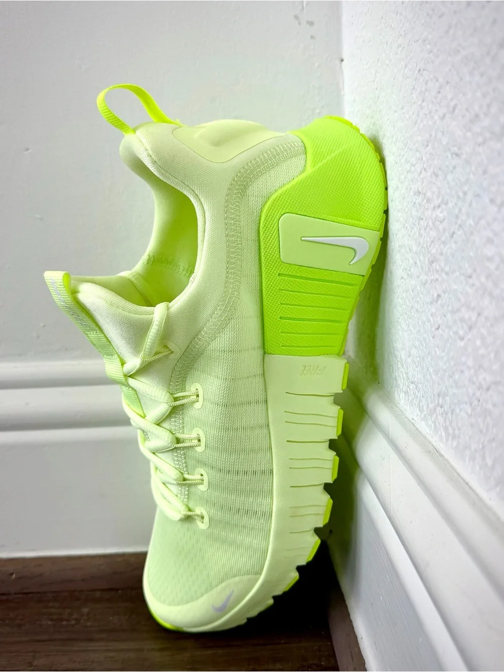 NEW Nike Free Metcon 6 Barely Volt White Volt FJ7126-702 Women’s 8.5